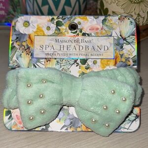 Maison de Base Spa Headband with Pearl Accent